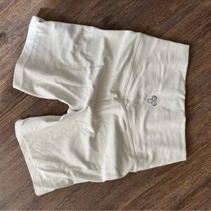 TNA Butter yoga shorts